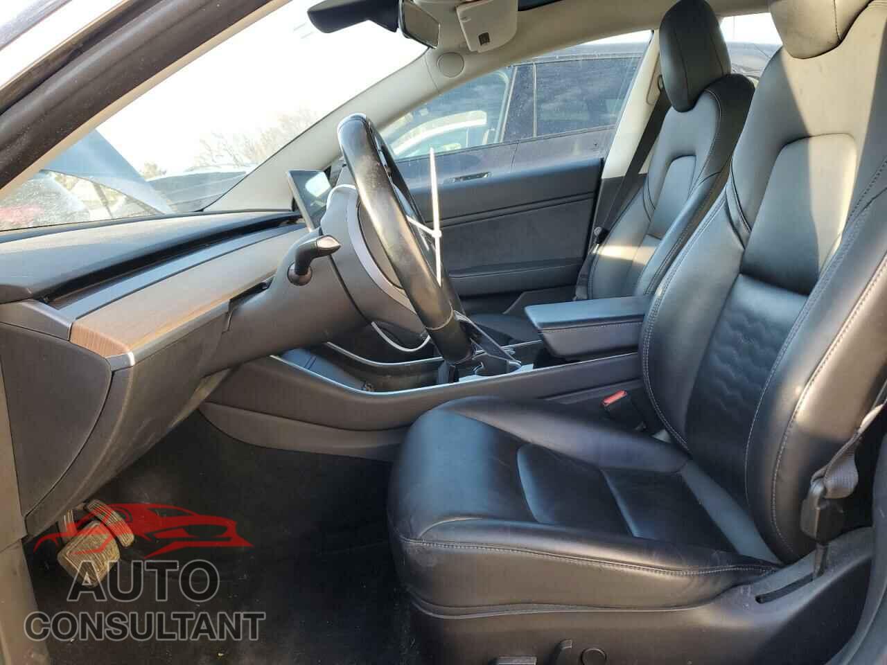 TESLA MODEL 3 2018 - 5YJ3E1EB3JF072005