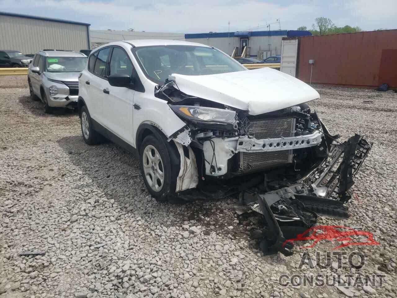 FORD ESCAPE 2018 - 1FMCU0F70JUD13996