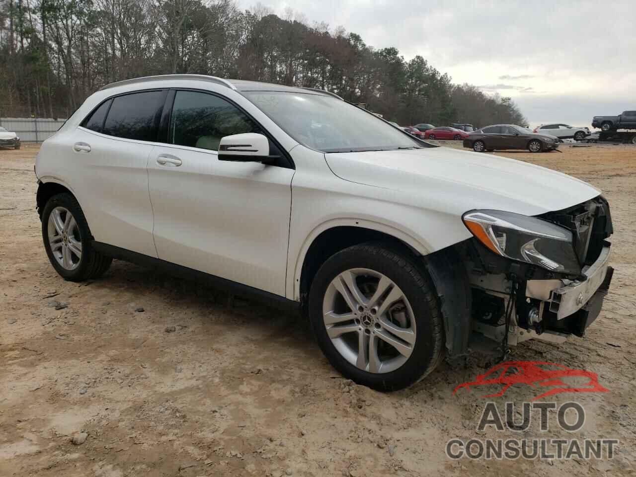 MERCEDES-BENZ GLA-CLASS 2018 - WDCTG4EB0JJ497227