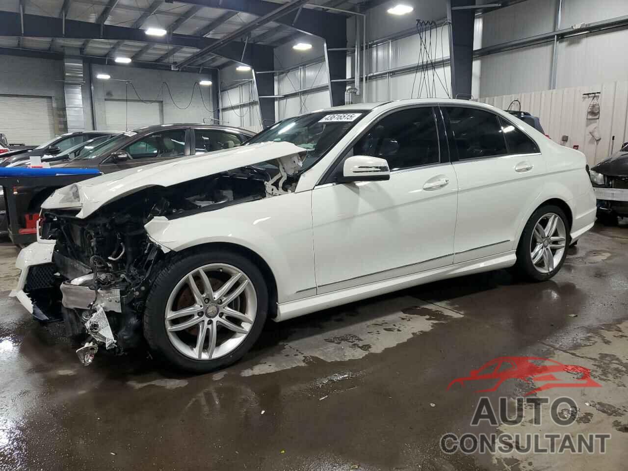 MERCEDES-BENZ C-CLASS 2012 - WDDGF8BB0CR193329