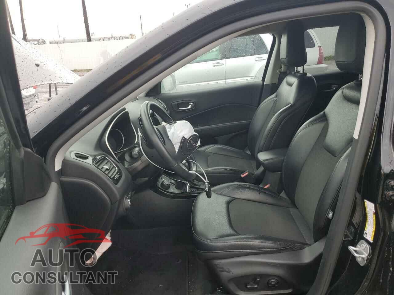 JEEP COMPASS 2018 - 3C4NJDBB7JT325712