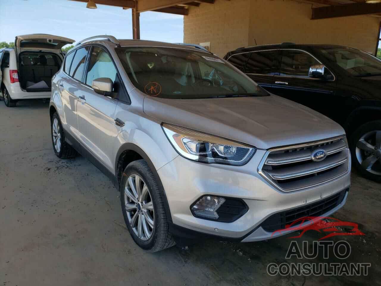 FORD ESCAPE 2017 - 1FMCU0J97HUE01429