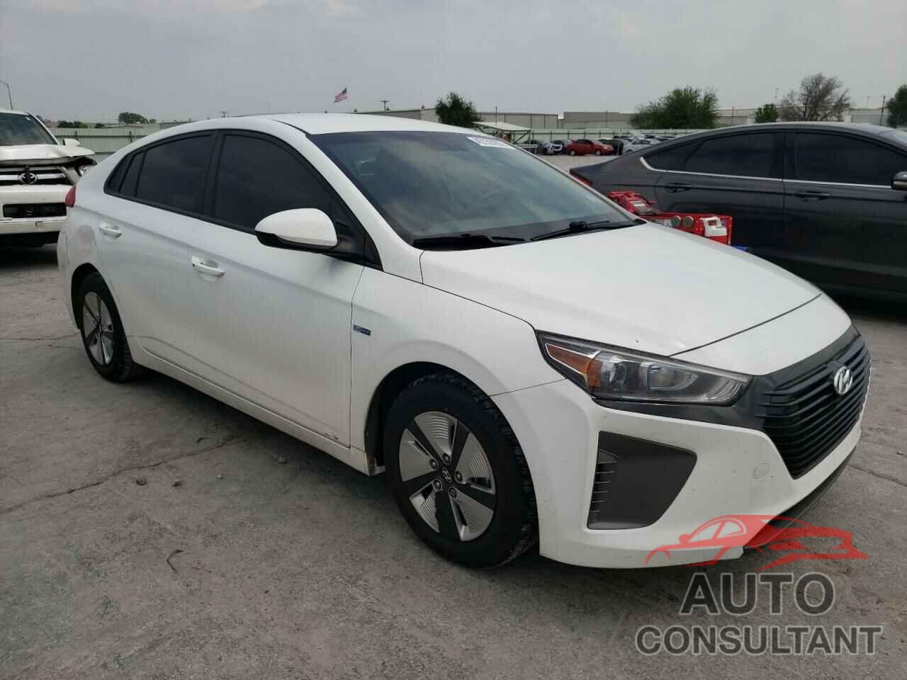 HYUNDAI IONIQ 2017 - KMHC65LC5HU038919