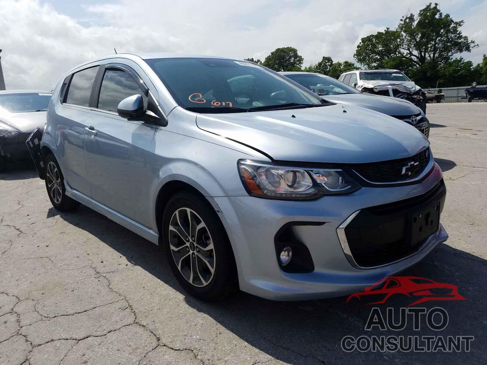 CHEVROLET SONIC 2018 - 1G1JD6SH7J4101067