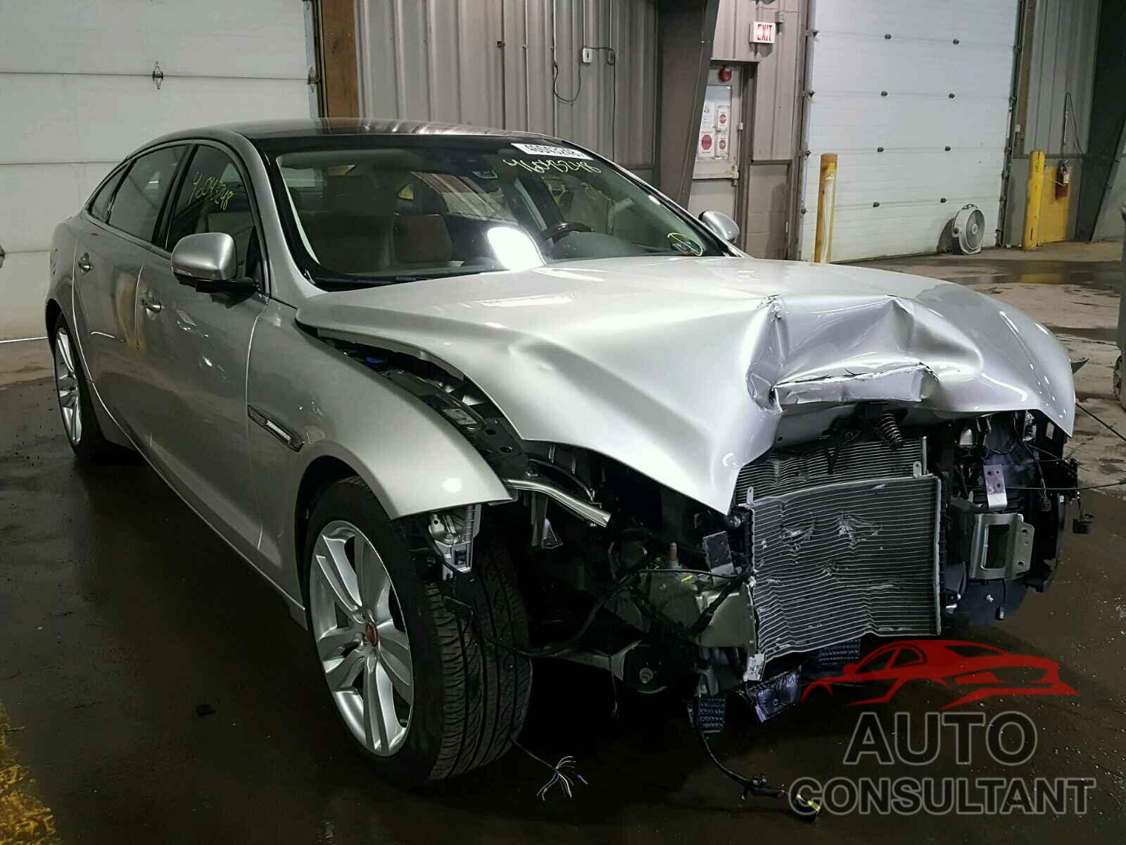 JAGUAR XJ 2016 - SAJWA2G70G8V99291