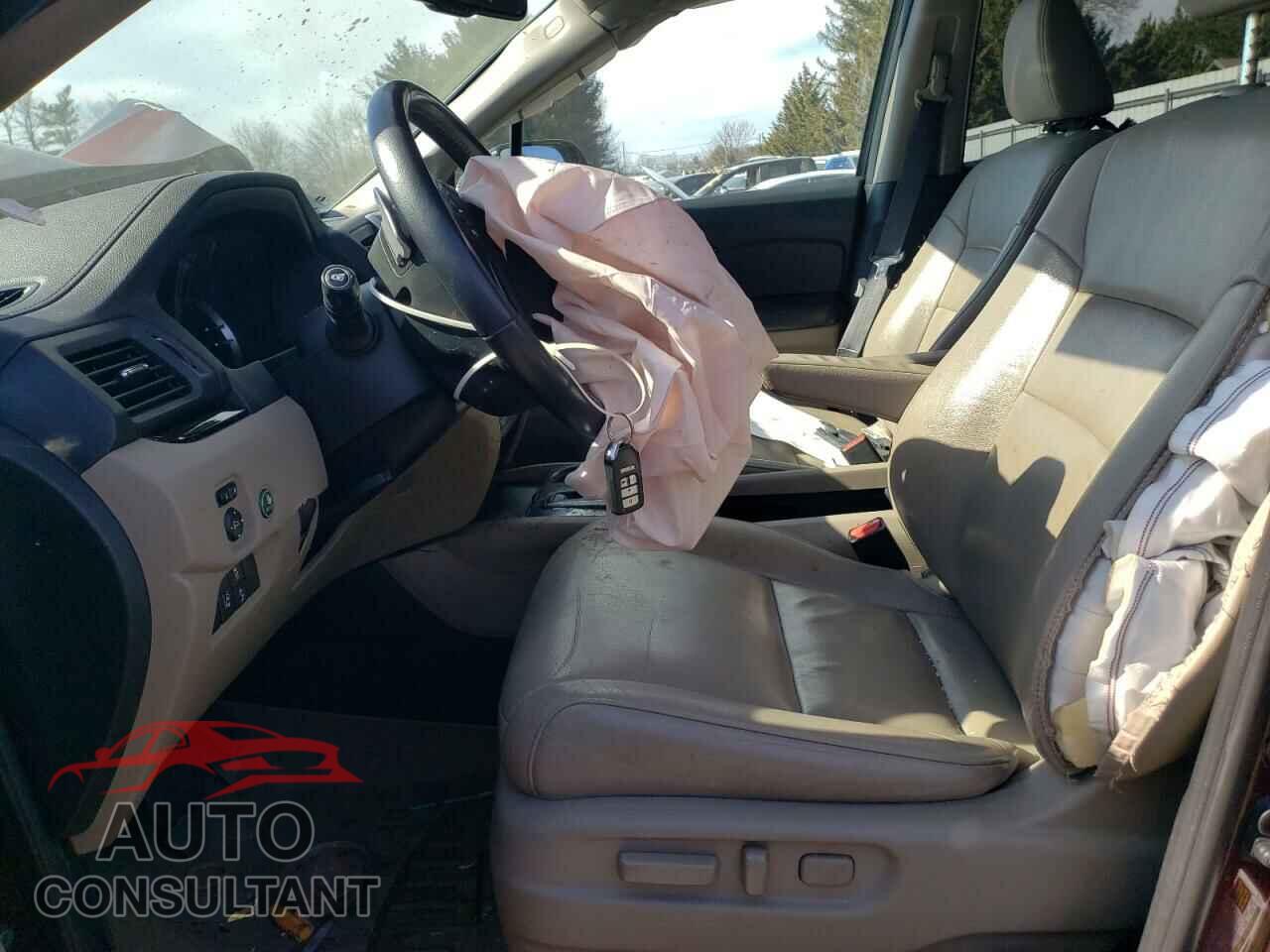 HONDA PILOT 2017 - 5FNYF6H96HB014943