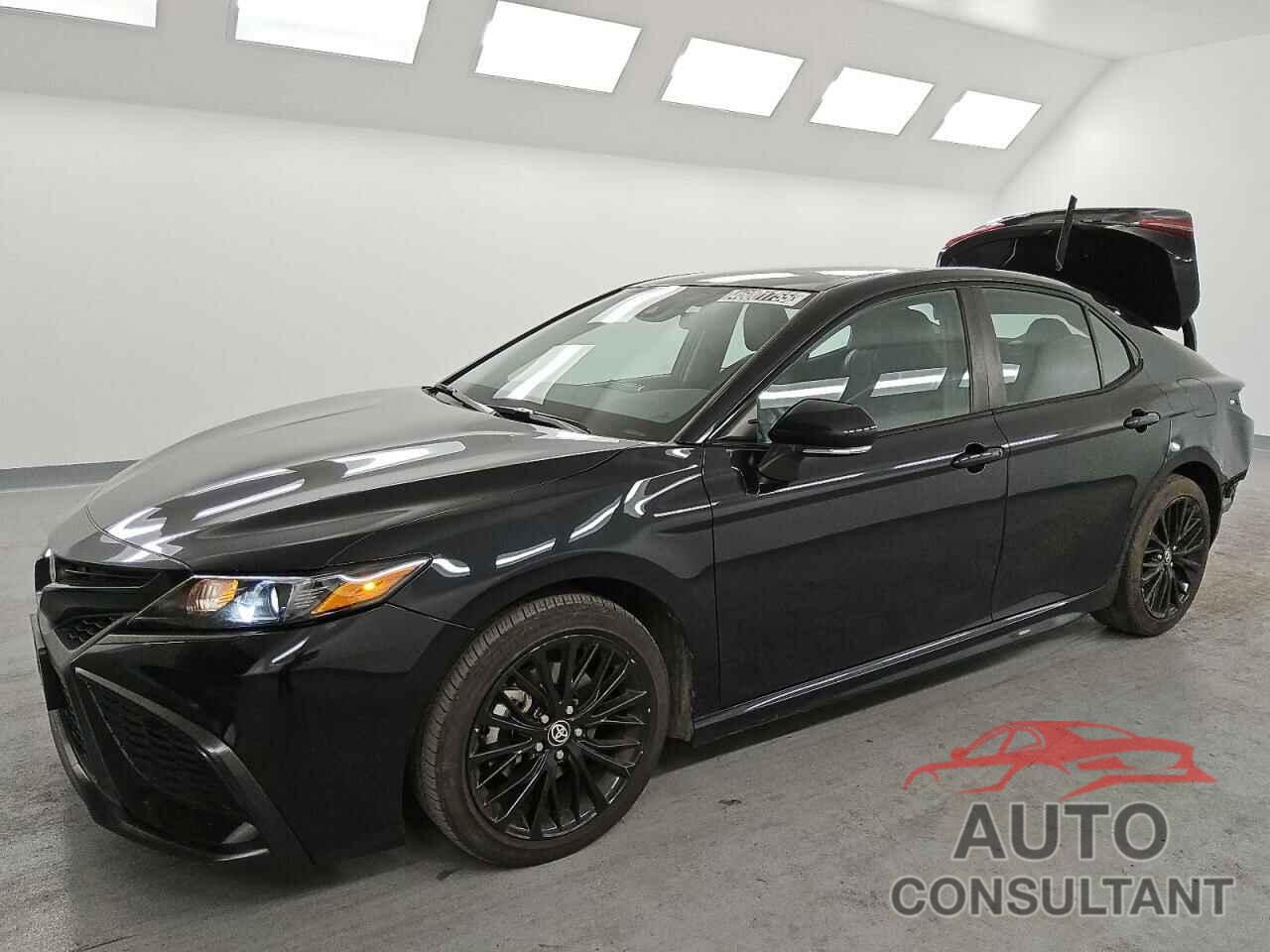 TOYOTA CAMRY 2022 - 4T1G11AK3NU045964