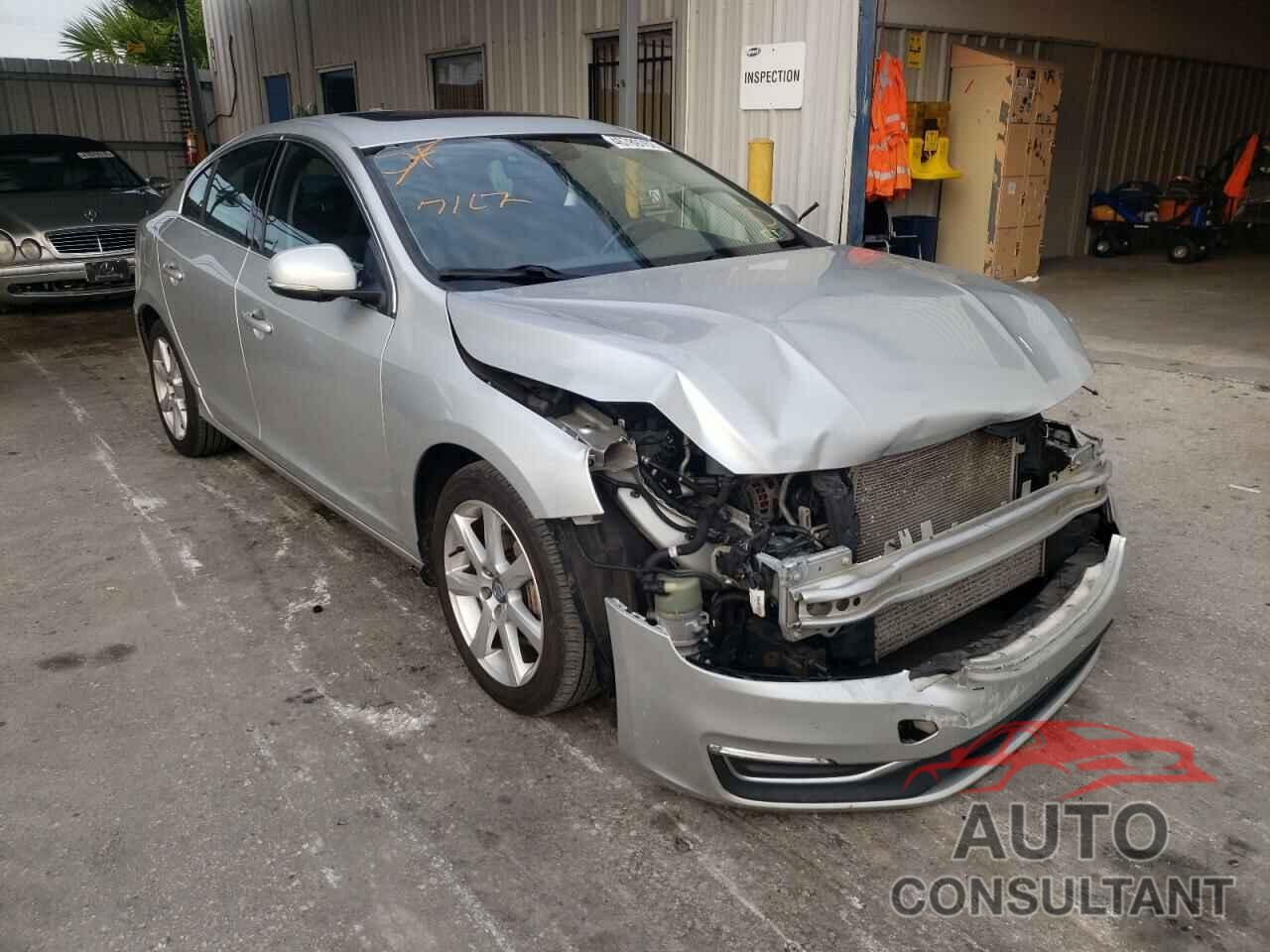 VOLVO S60 2016 - YV1612TKXG2406330