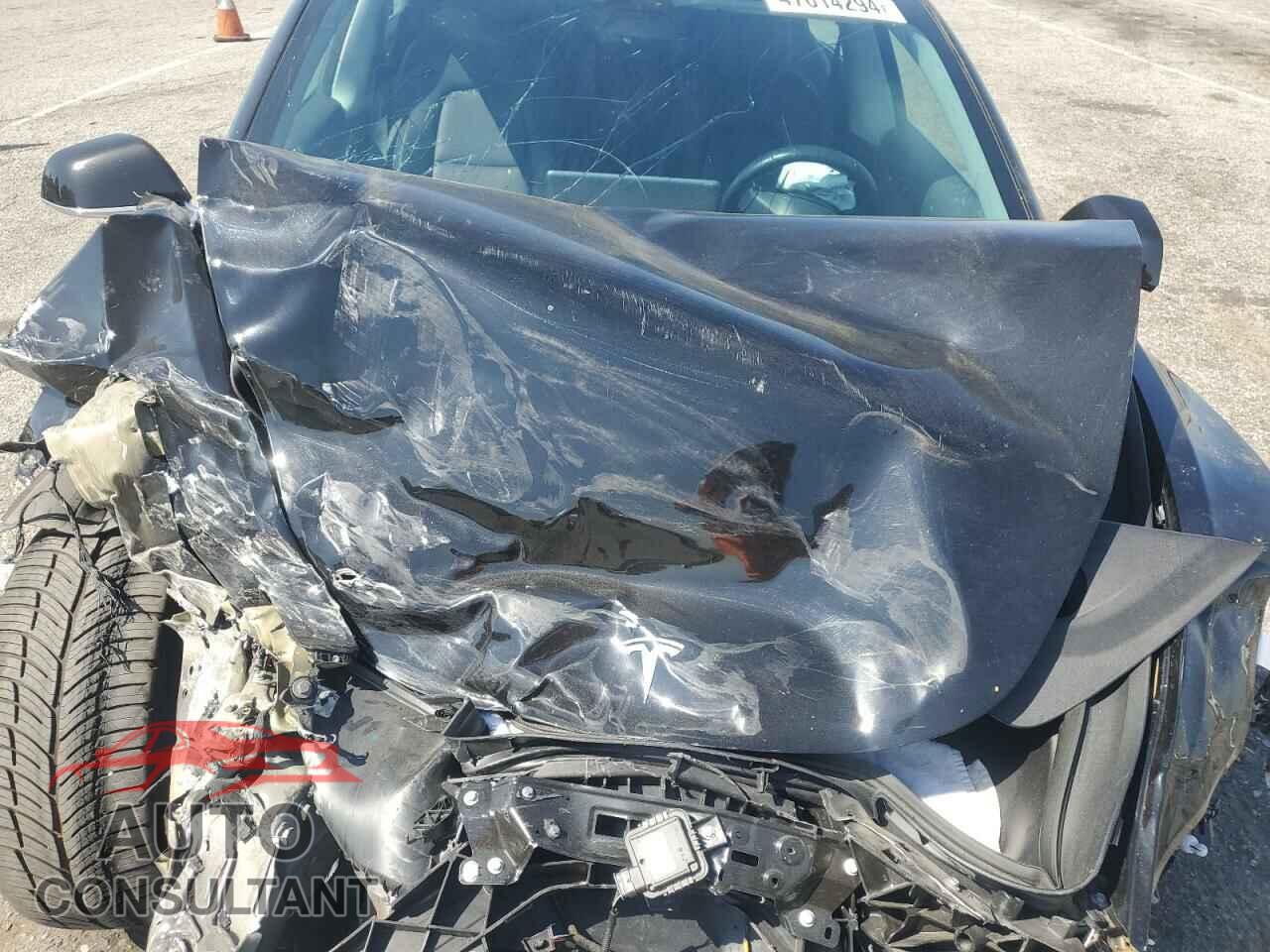 TESLA MODEL 3 2018 - 5YJ3E1EA1JF172420