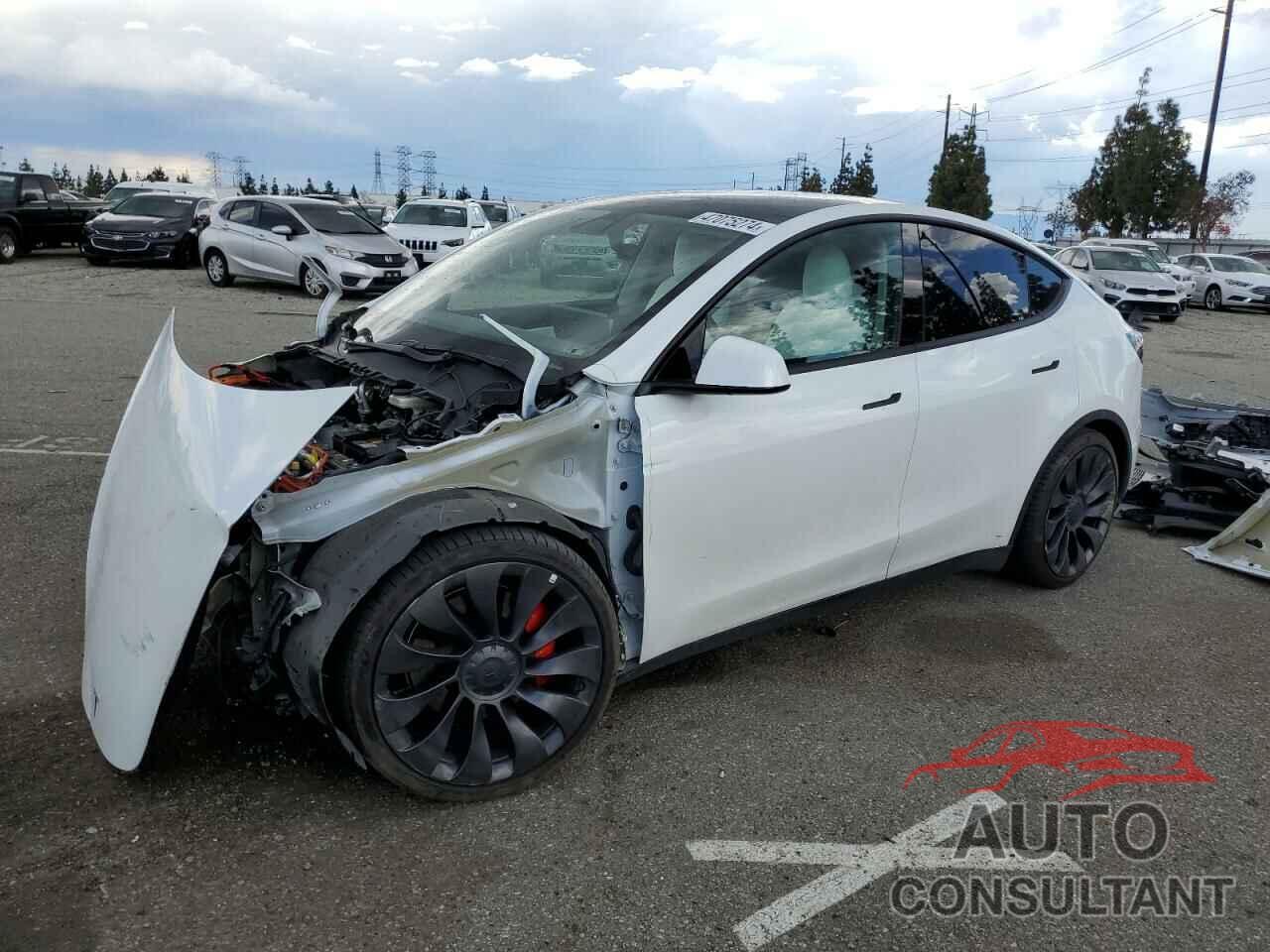 TESLA MODEL Y 2021 - 5YJYGDEF6MF272126