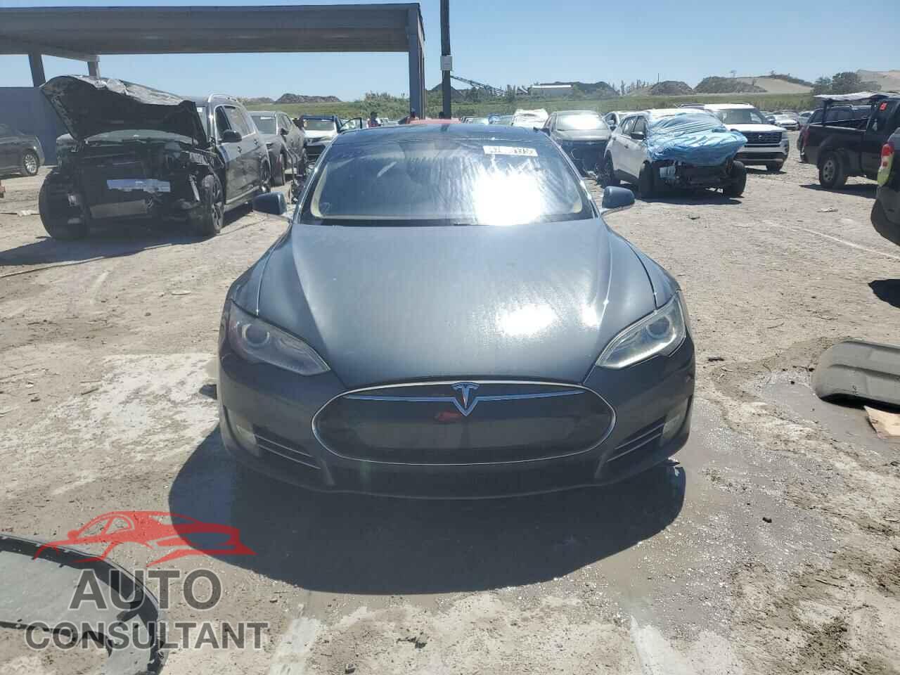 TESLA MODEL S 2013 - 5YJSA1AG3DFP13358