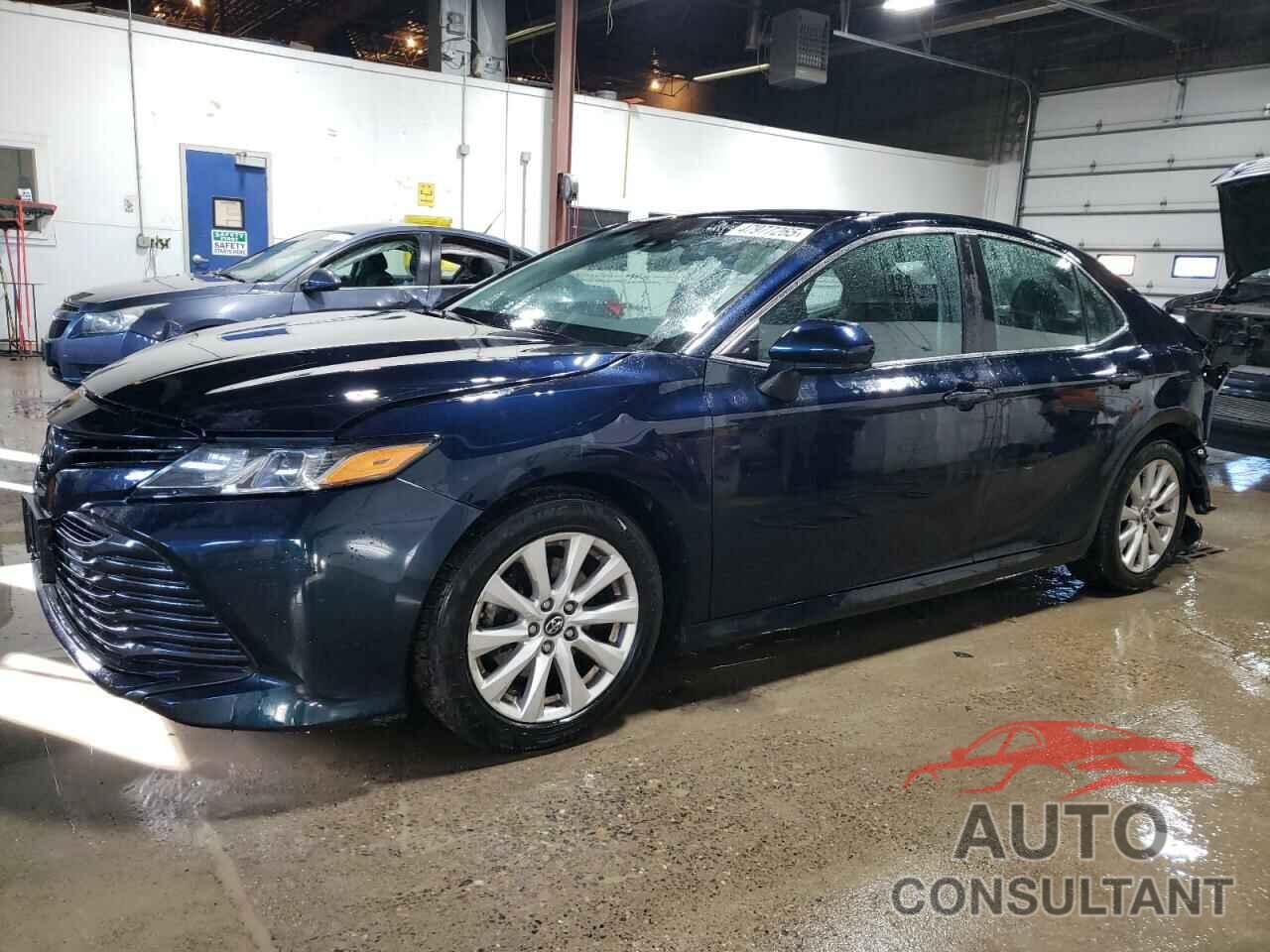 TOYOTA CAMRY 2018 - 4T1B11HK8JU541823