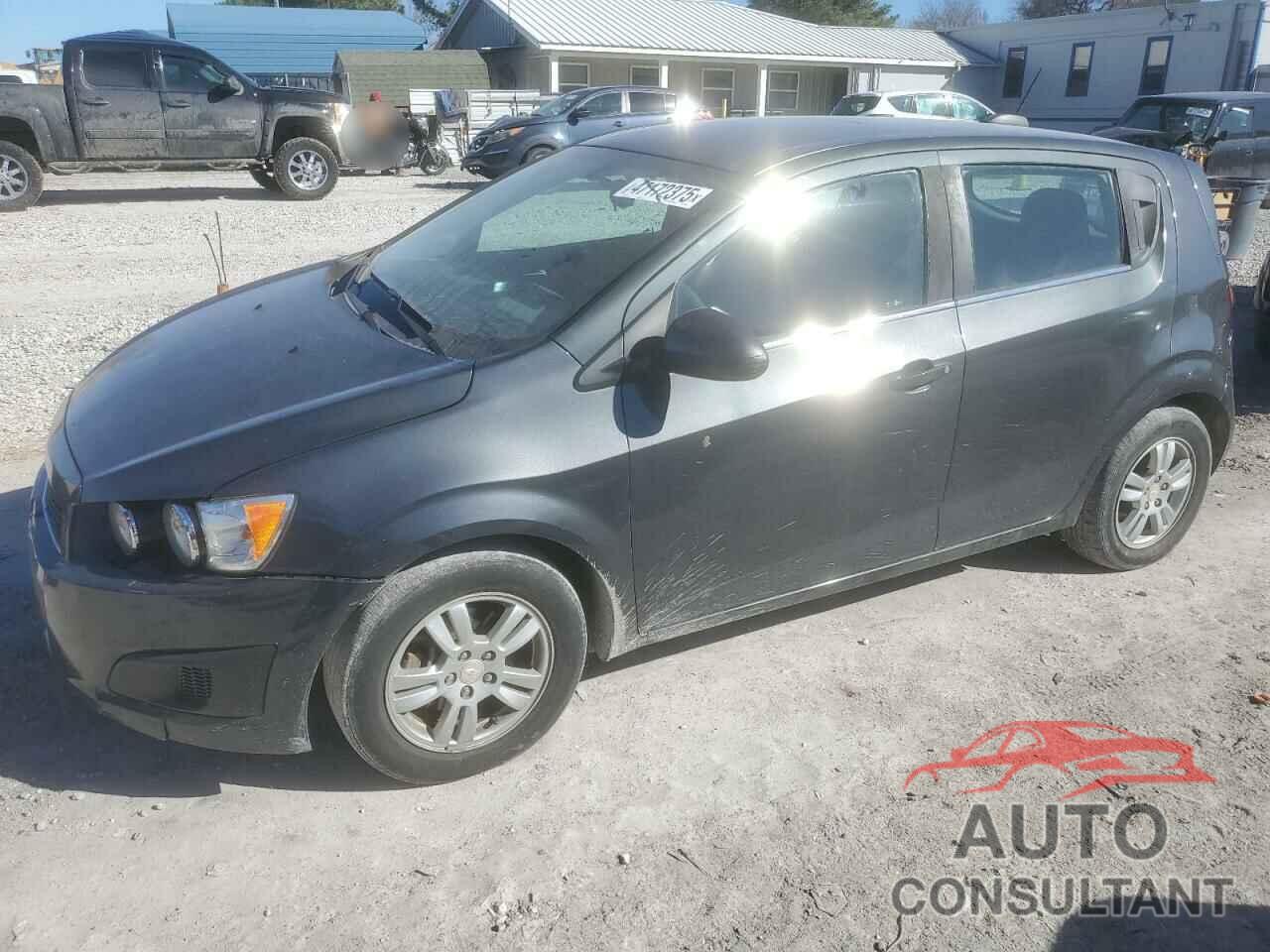 CHEVROLET SONIC 2016 - 1G1JC6SH6G4133293