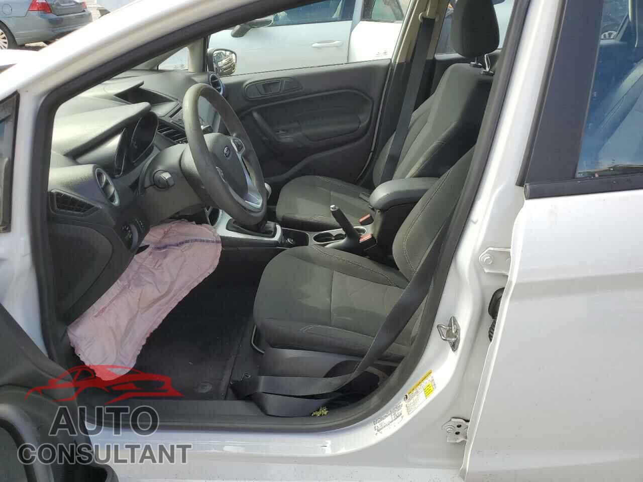 FORD FIESTA 2017 - 3FADP4EJ4HM145966