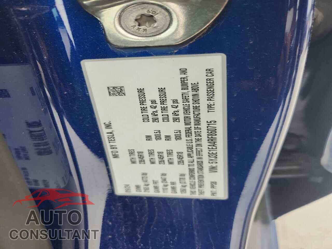 TESLA MODEL 3 2024 - 5YJ3E1EA4RF860715