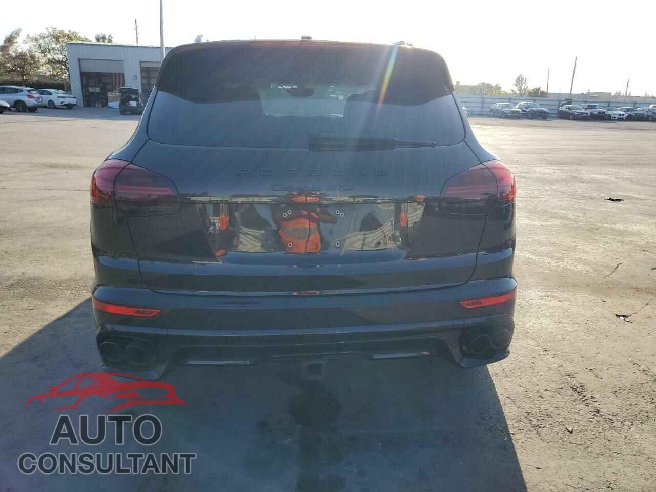 PORSCHE CAYENNE 2017 - WP1AD2A25HLA81008