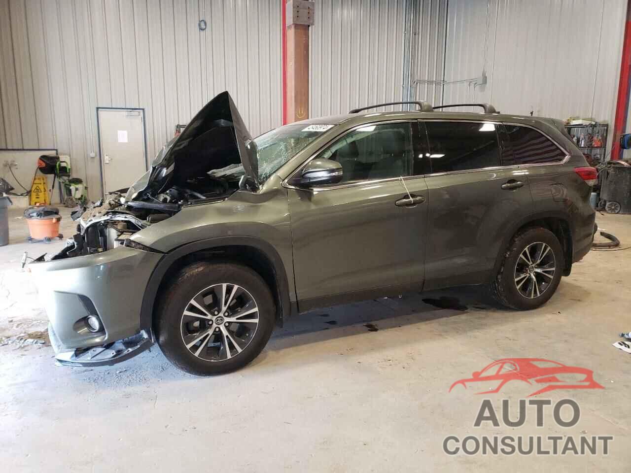 TOYOTA HIGHLANDER 2019 - 5TDBZRFH2KS917067