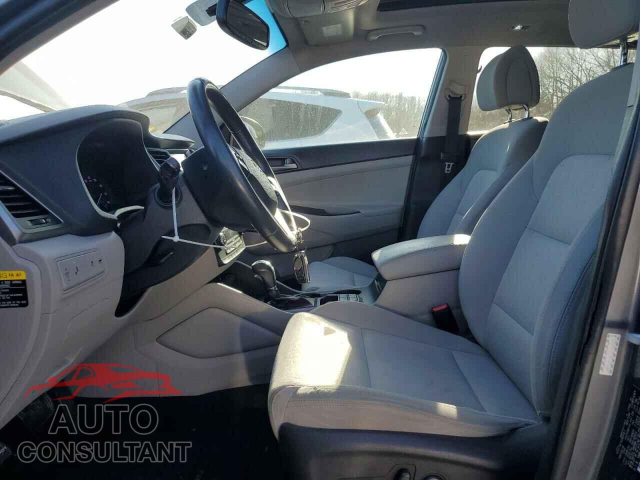HYUNDAI TUCSON 2018 - KM8J3CA22JU683077