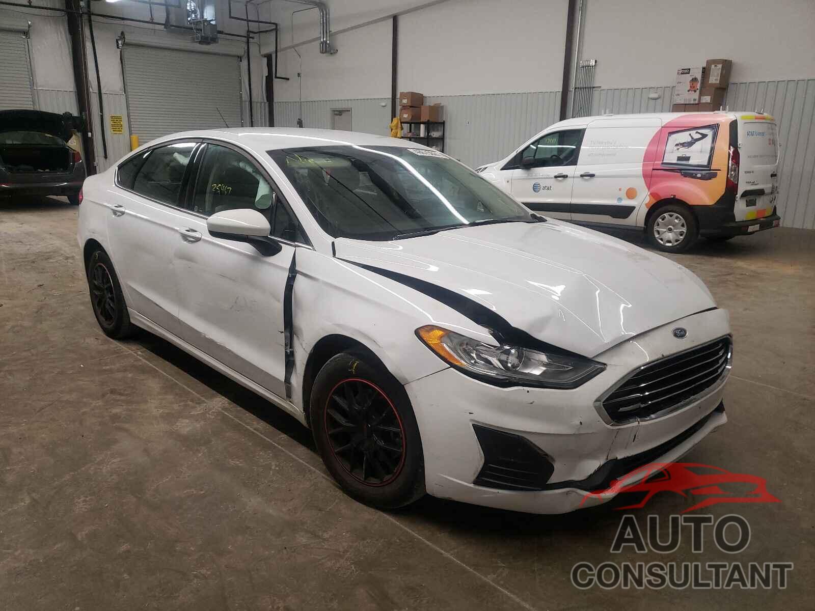 FORD FUSION 2019 - 3FA6P0G70KR159909