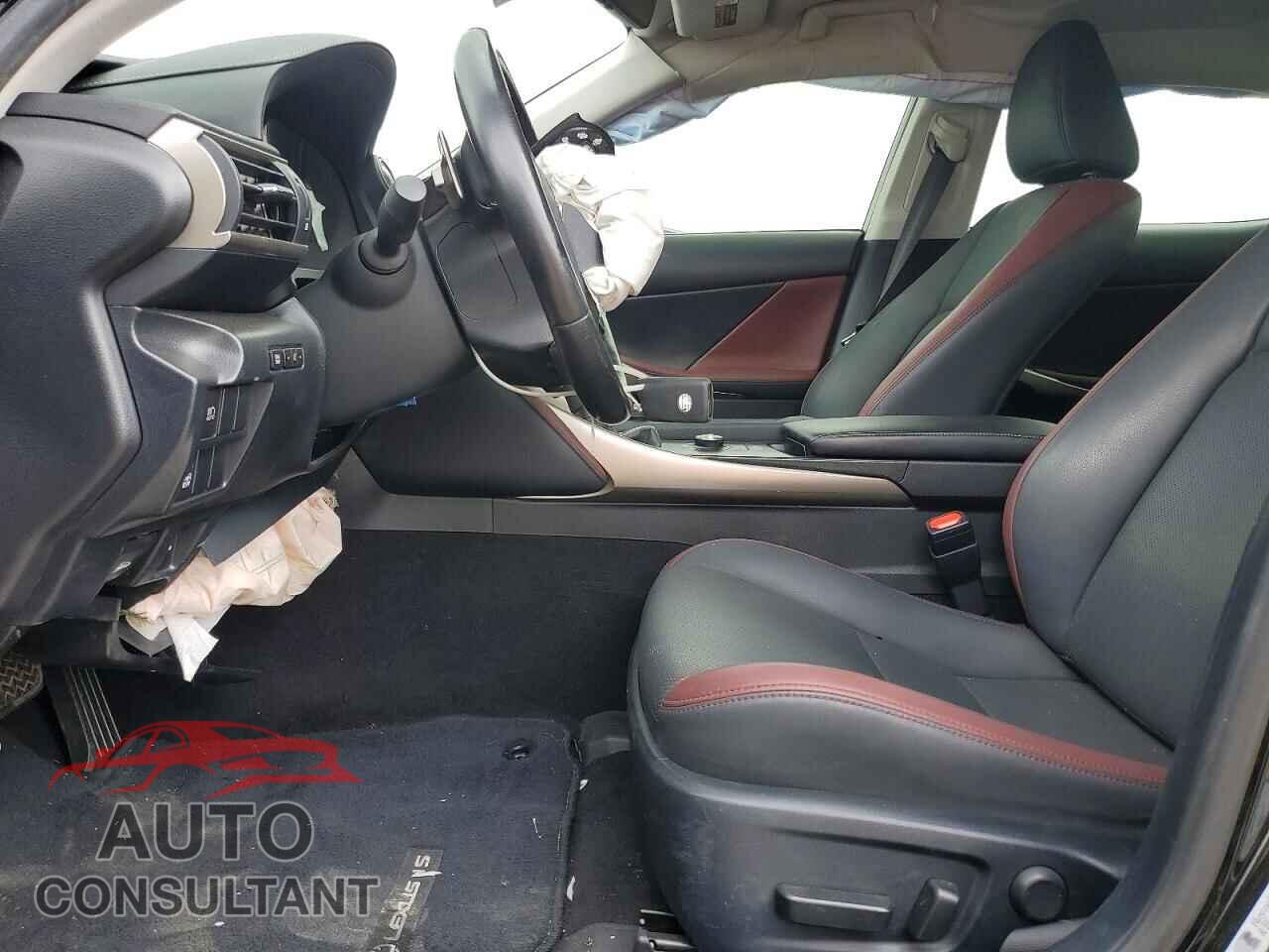 LEXUS IS 2020 - JTHAA1D25L5101625