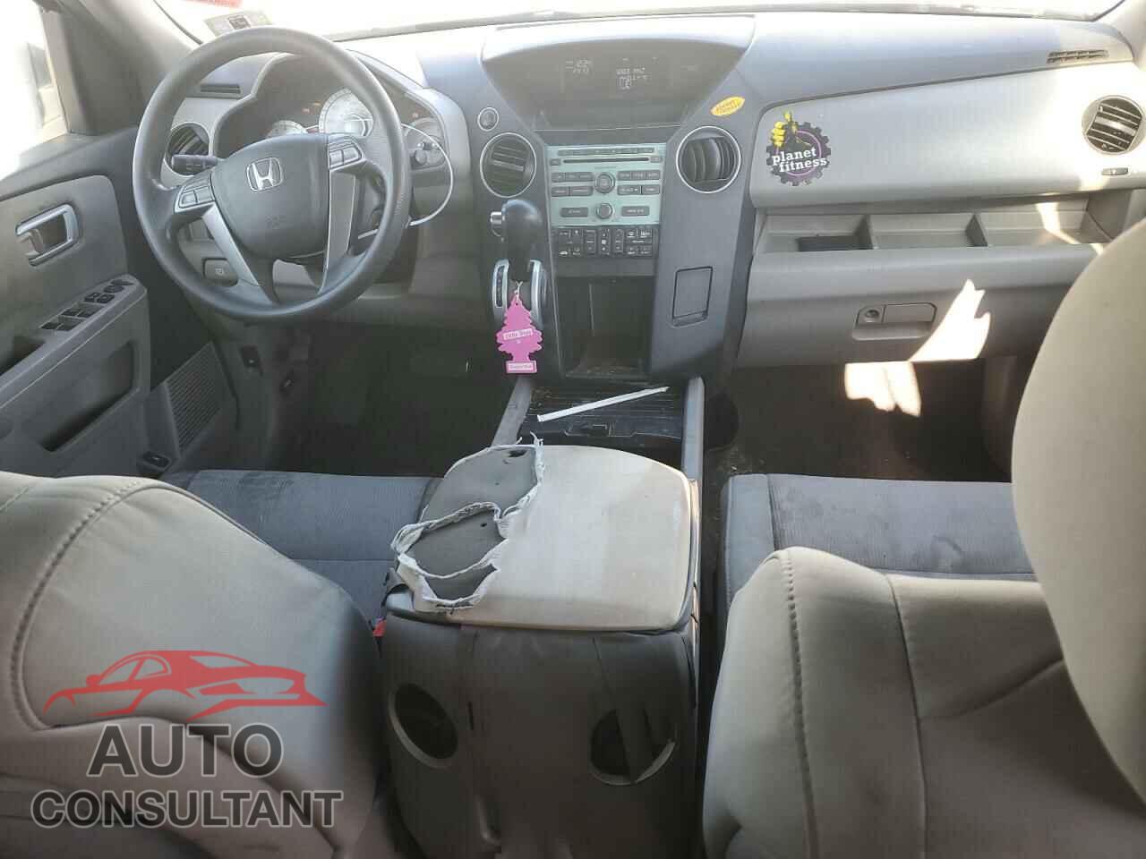 HONDA PILOT 2010 - 5FNYF4H43AB035277