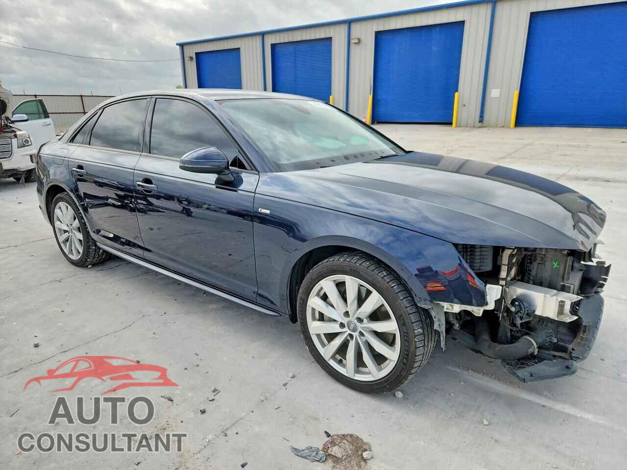 AUDI A4 2018 - WAUDNAF42JA055108