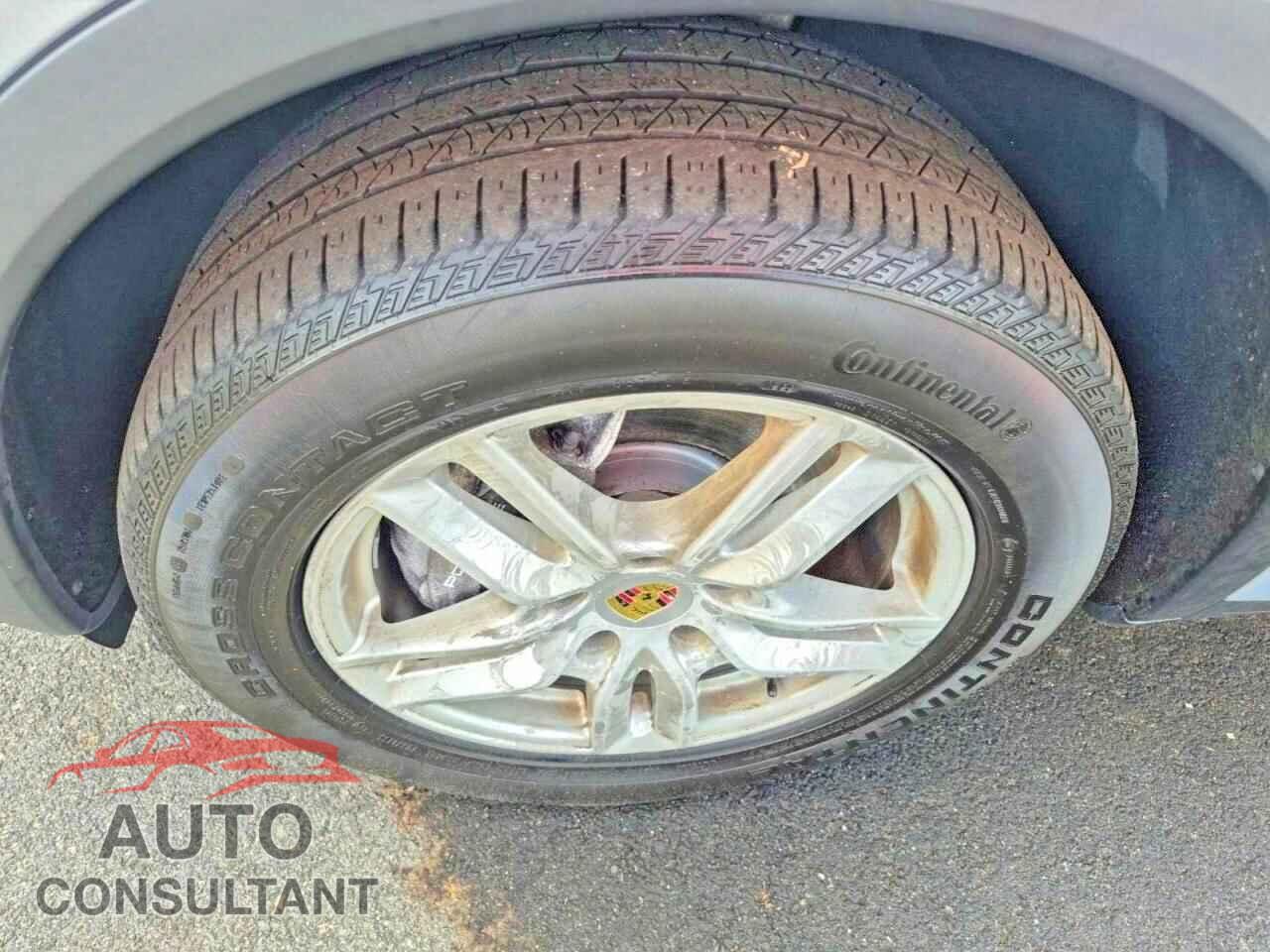 PORSCHE CAYENNE 2016 - WP1AA2A24GLA09966