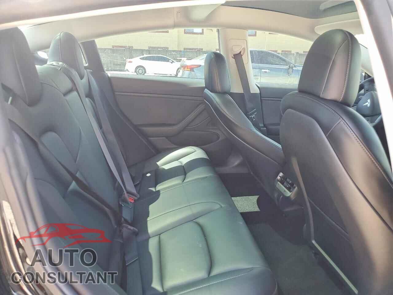 TESLA MODEL 3 2019 - 5YJ3E1EB2KF432284