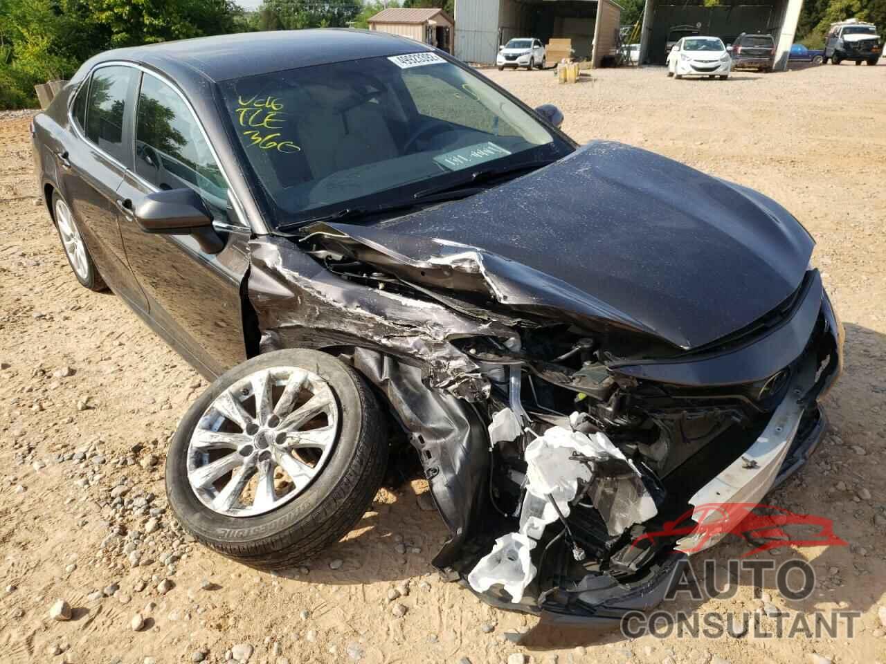 TOYOTA CAMRY 2018 - 4T1B11HK3JU579007