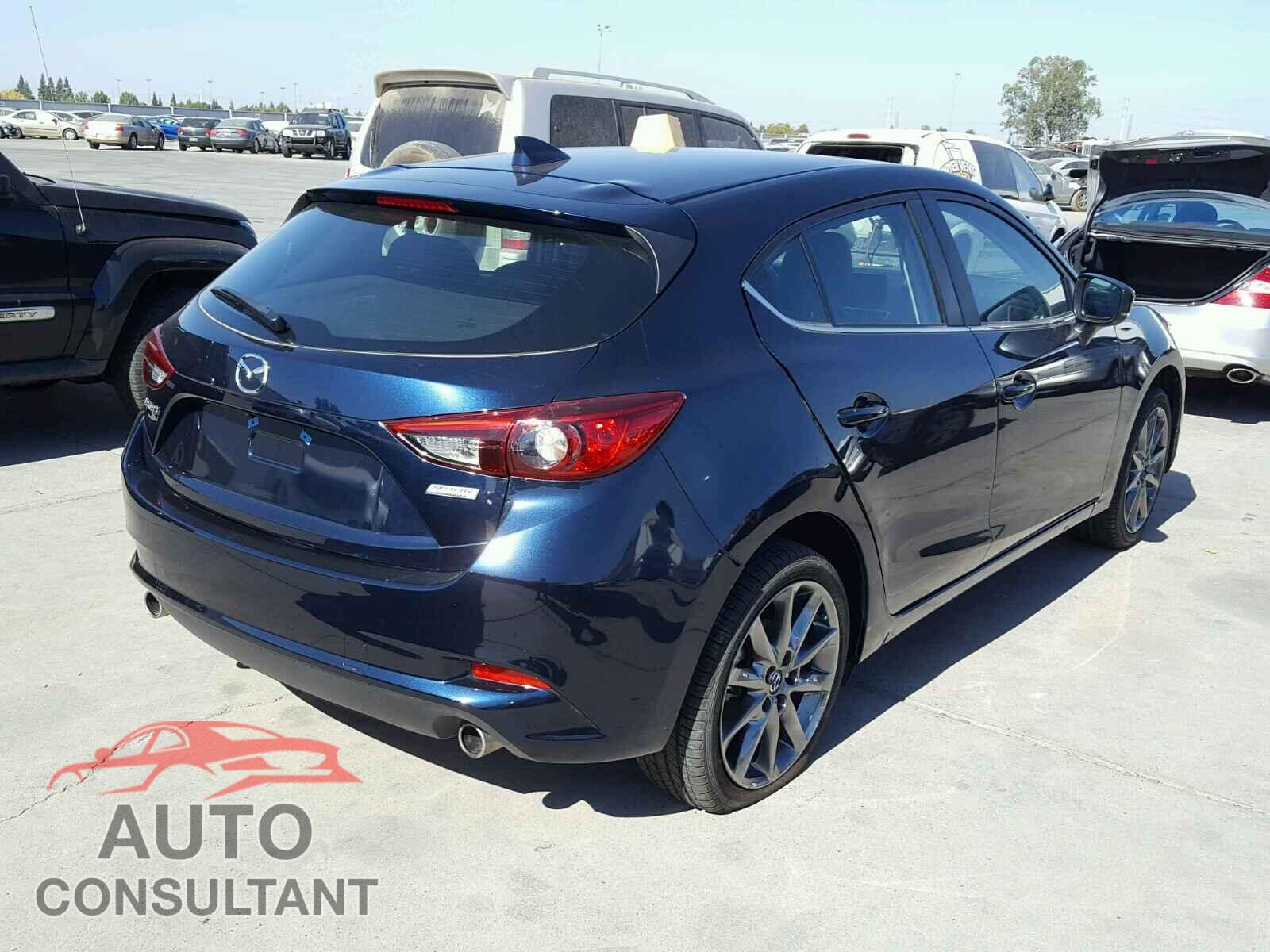 MAZDA 3 2018 - 3MZBN1M35JM159791