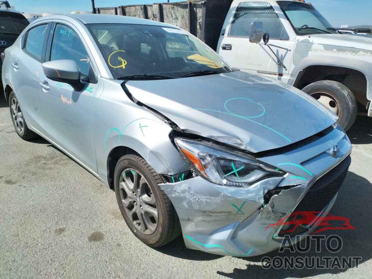 TOYOTA YARIS 2019 - 3MYDLBYV5KY523092