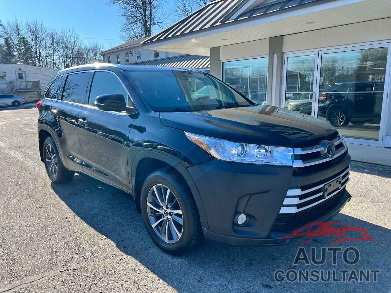 TOYOTA HIGHLANDER 2018 - 5TDJZRFH6JS852458