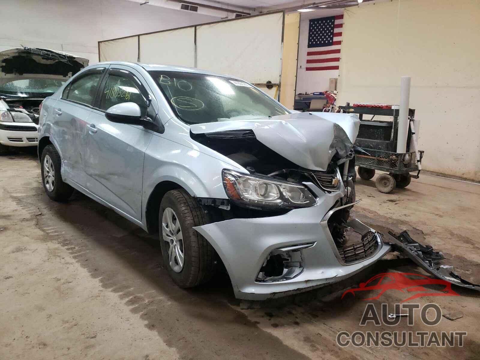CHEVROLET SONIC 2017 - 1G1JB5SH7H4124195