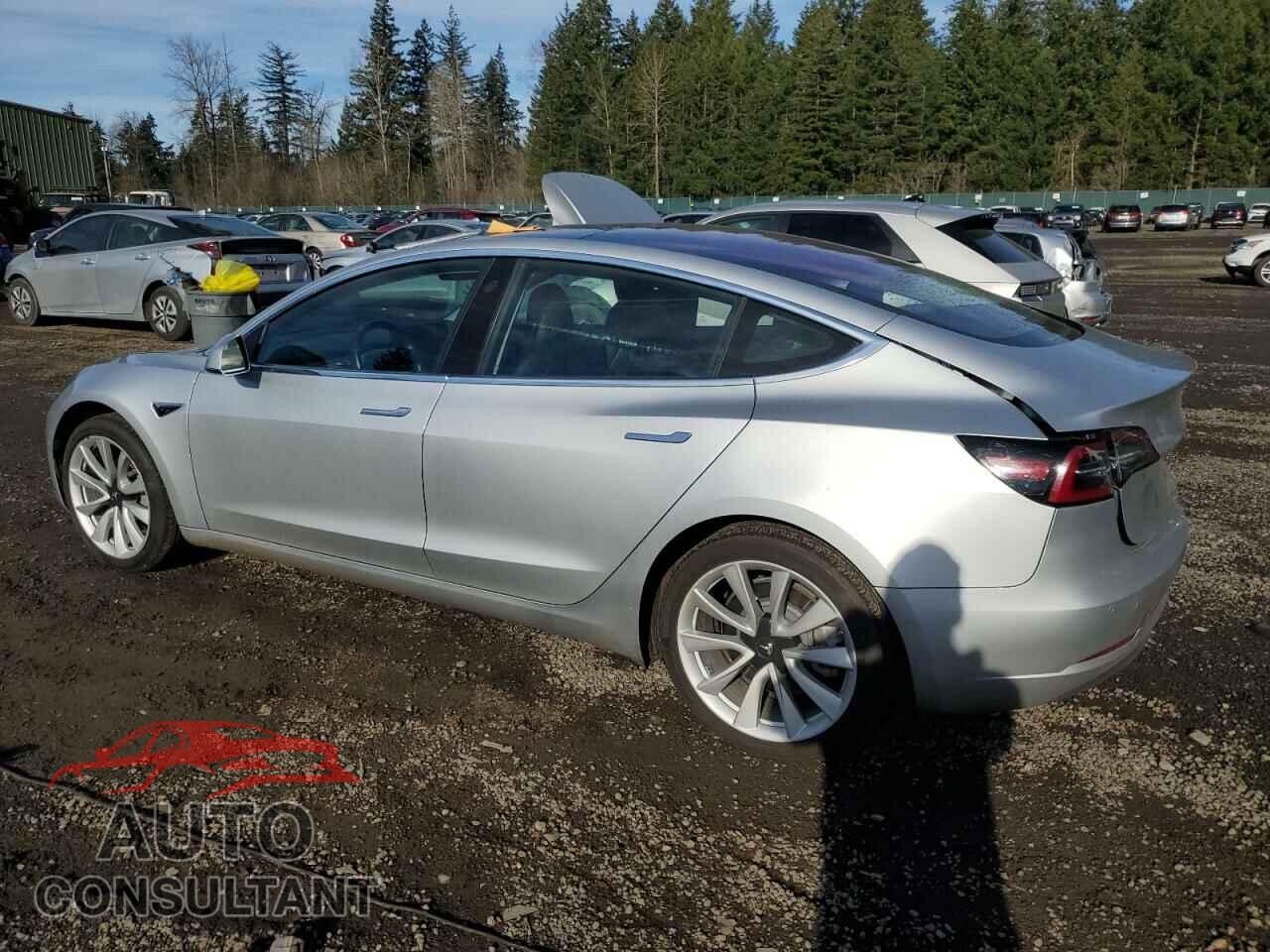 TESLA MODEL 3 2018 - 5YJ3E1EAXJF015355