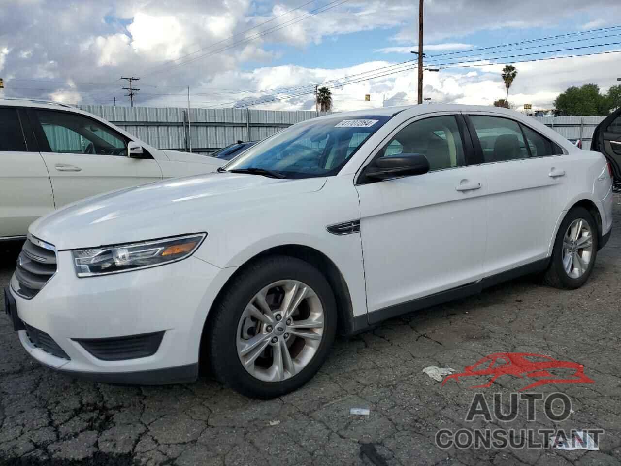 FORD TAURUS 2019 - 1FAHP2D82KG106380