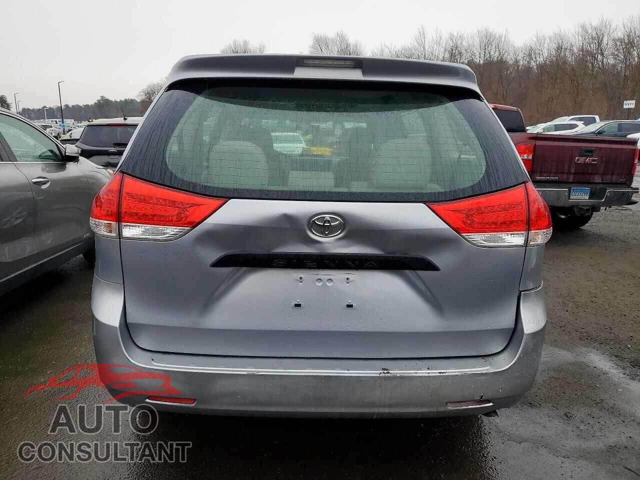 TOYOTA SIENNA 2012 - 5TDKA3DC7CS010523