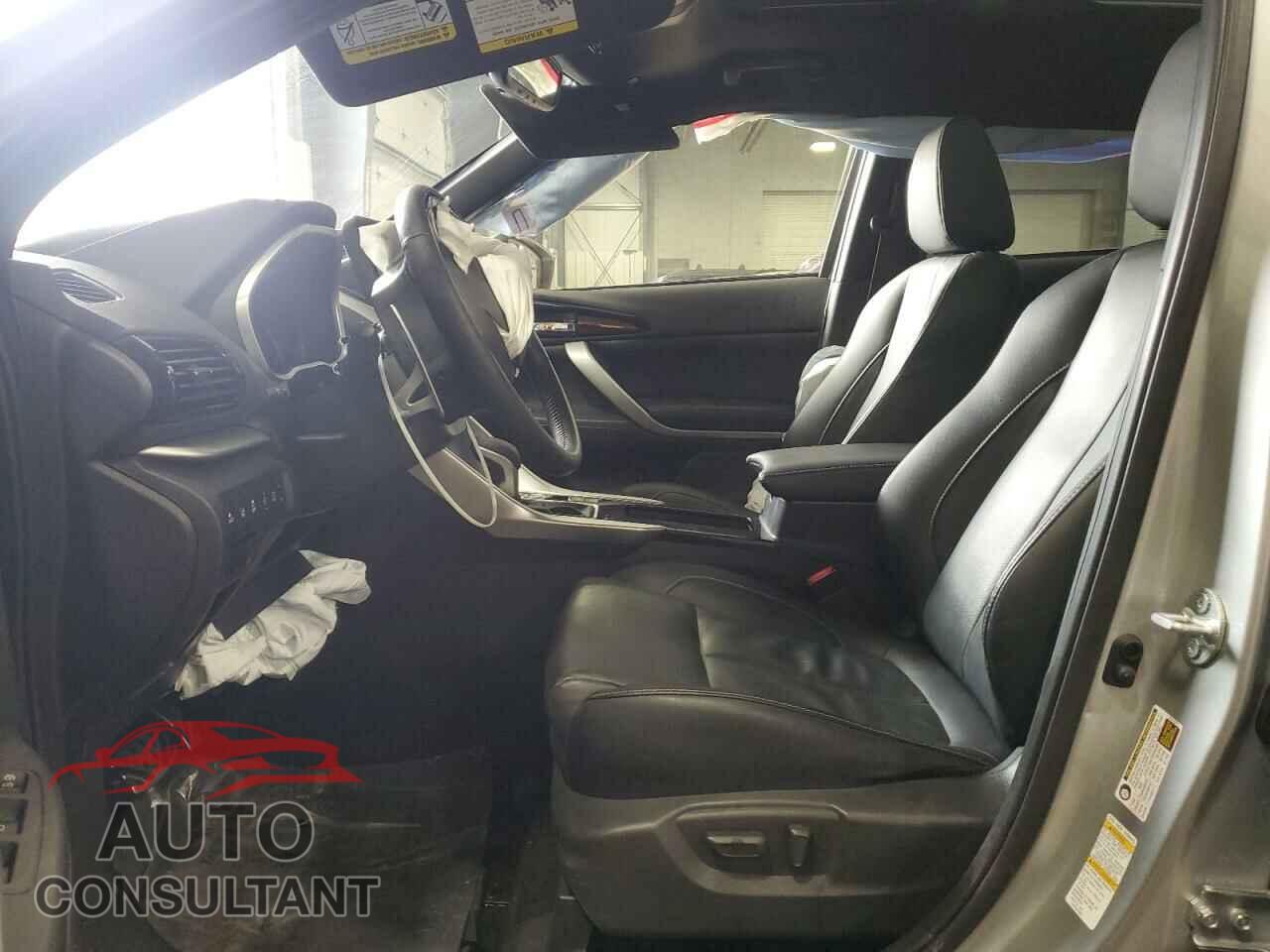 MITSUBISHI ECLIPSE 2022 - JA4ATWAA3NZ059255