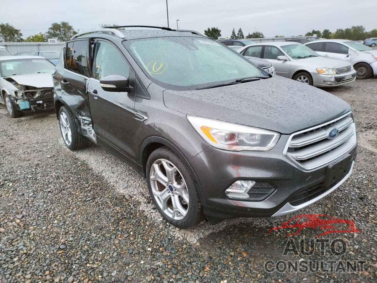 FORD ESCAPE 2017 - 1FMCU0J96HUD29347