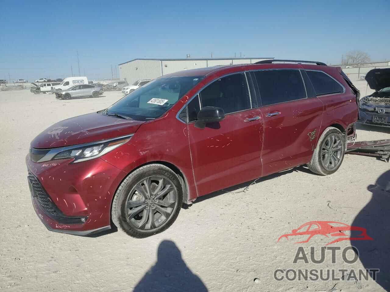 TOYOTA SIENNA 2022 - 5TDDRKECXNS099890