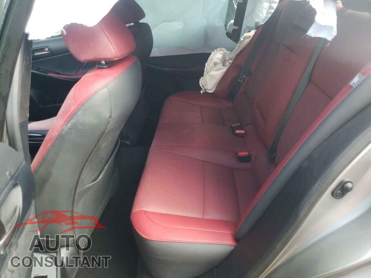 LEXUS IS 2021 - JTHCA1D27M5113446