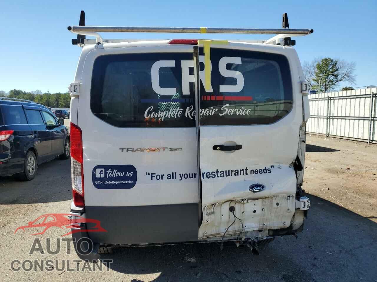 FORD TRANSIT 2018 - 1FTYR1ZM2JKB17427
