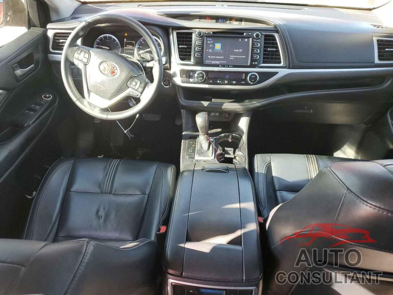 TOYOTA HIGHLANDER 2018 - 5TDKZRFH8JS535852