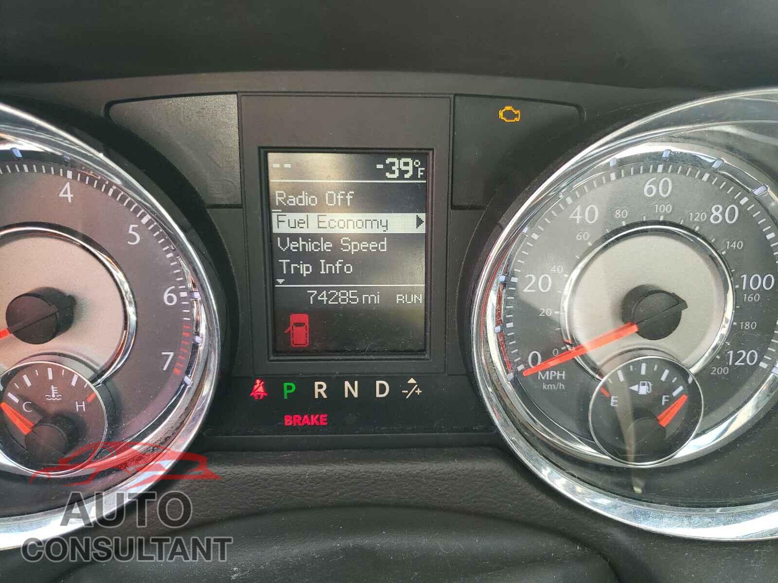 CHRYSLER MINIVAN 2016 - 2C4RC1BG3GR301733