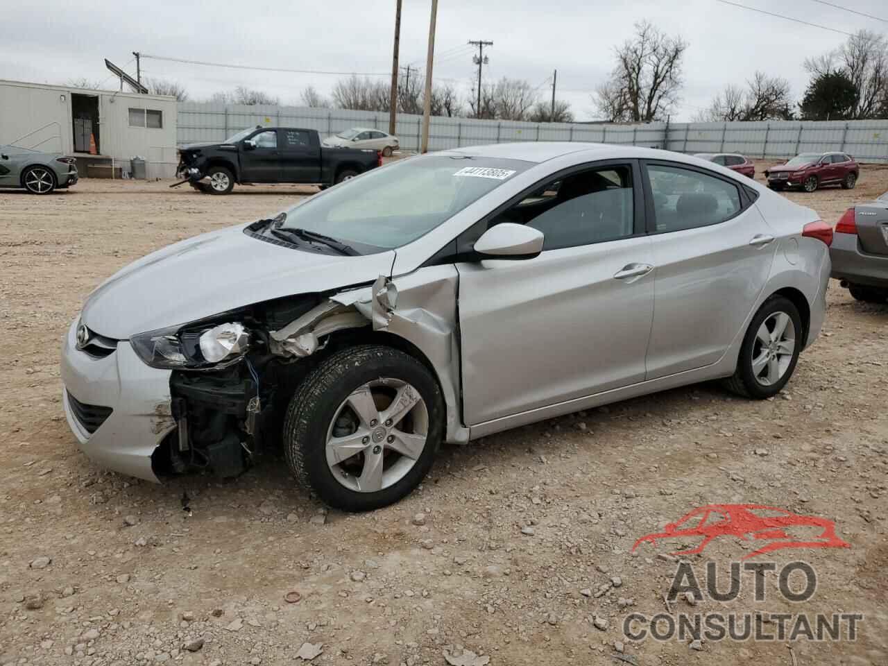 HYUNDAI ELANTRA 2013 - KMHDH4AE3DU018014