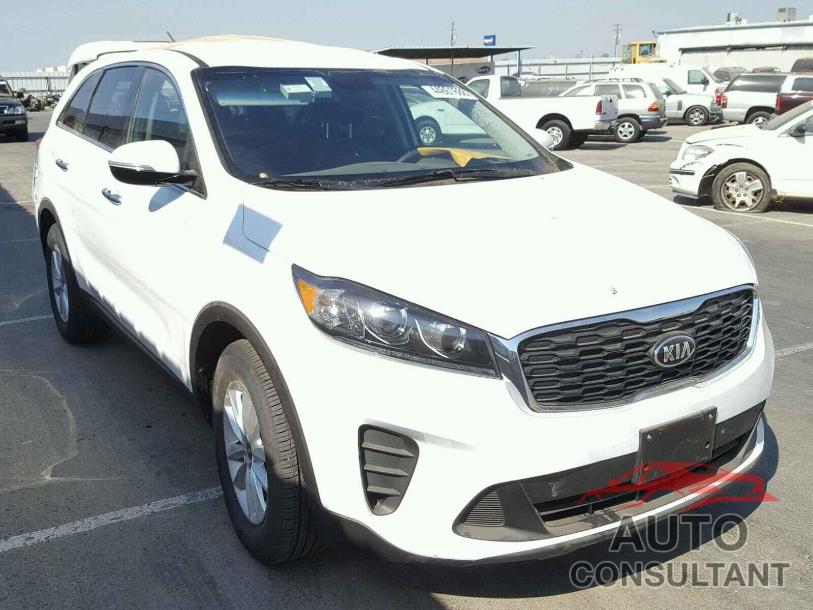 KIA SORENTO LX 2019 - 5XYPG4A53KG457653