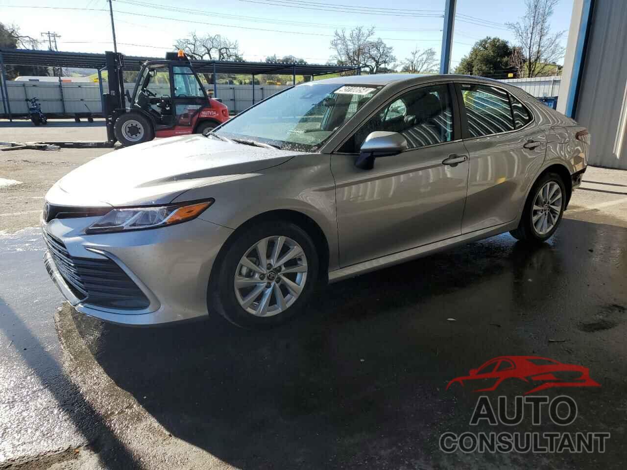 TOYOTA CAMRY 2022 - 4T1C11AK2NU657927