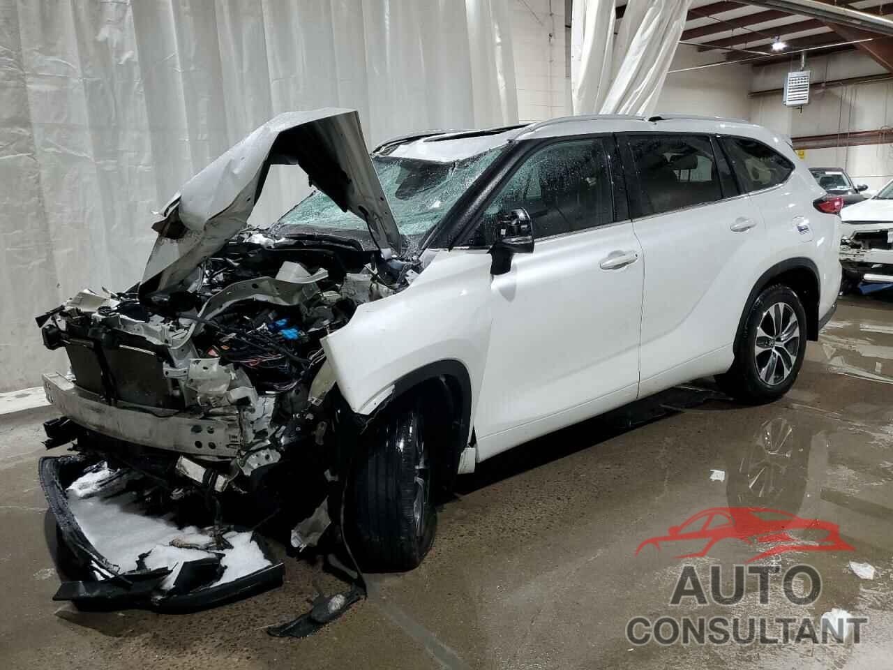TOYOTA HIGHLANDER 2022 - 5TDHZRBH3NS589291