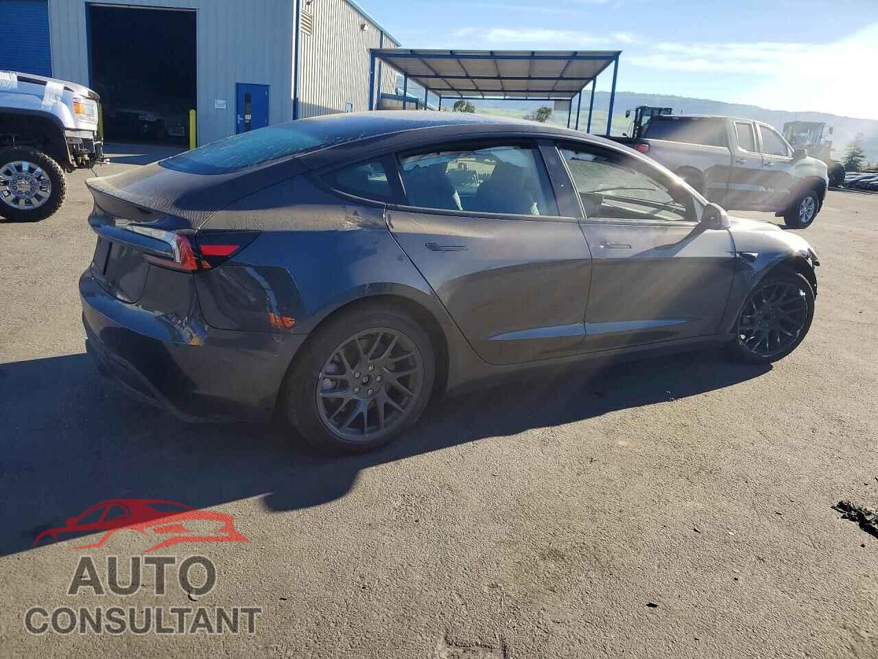 TESLA MODEL 3 2026 - 5YJ3E1EA7TF123404