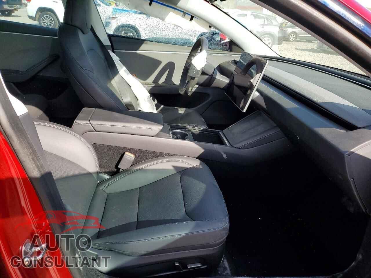 TESLA MODEL 3 2024 - 5YJ3E1EA7RF737555