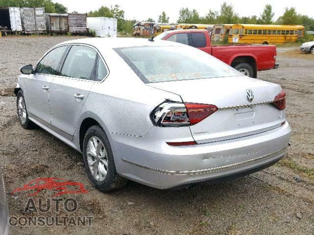 VOLKSWAGEN PASSAT 2017 - 1VWAT7A30HC042625